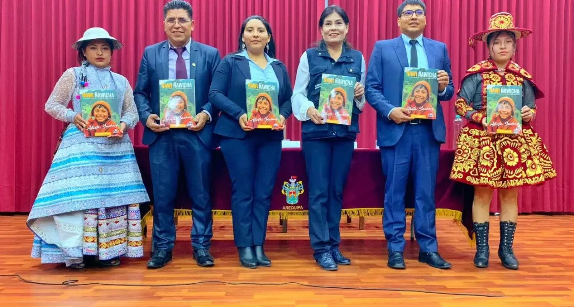 Presentan libro Ñawi Ñawicha